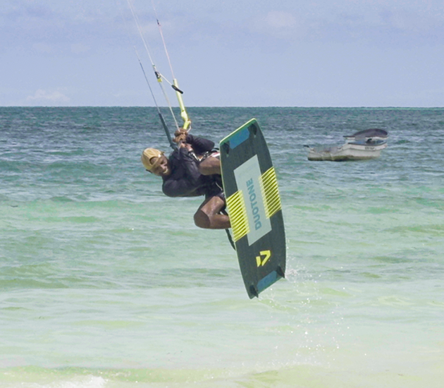 CORAL_CLIFF_VILLAS_kite