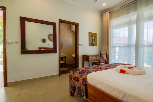 coral-cliff-zanzibar-ocean-view-4